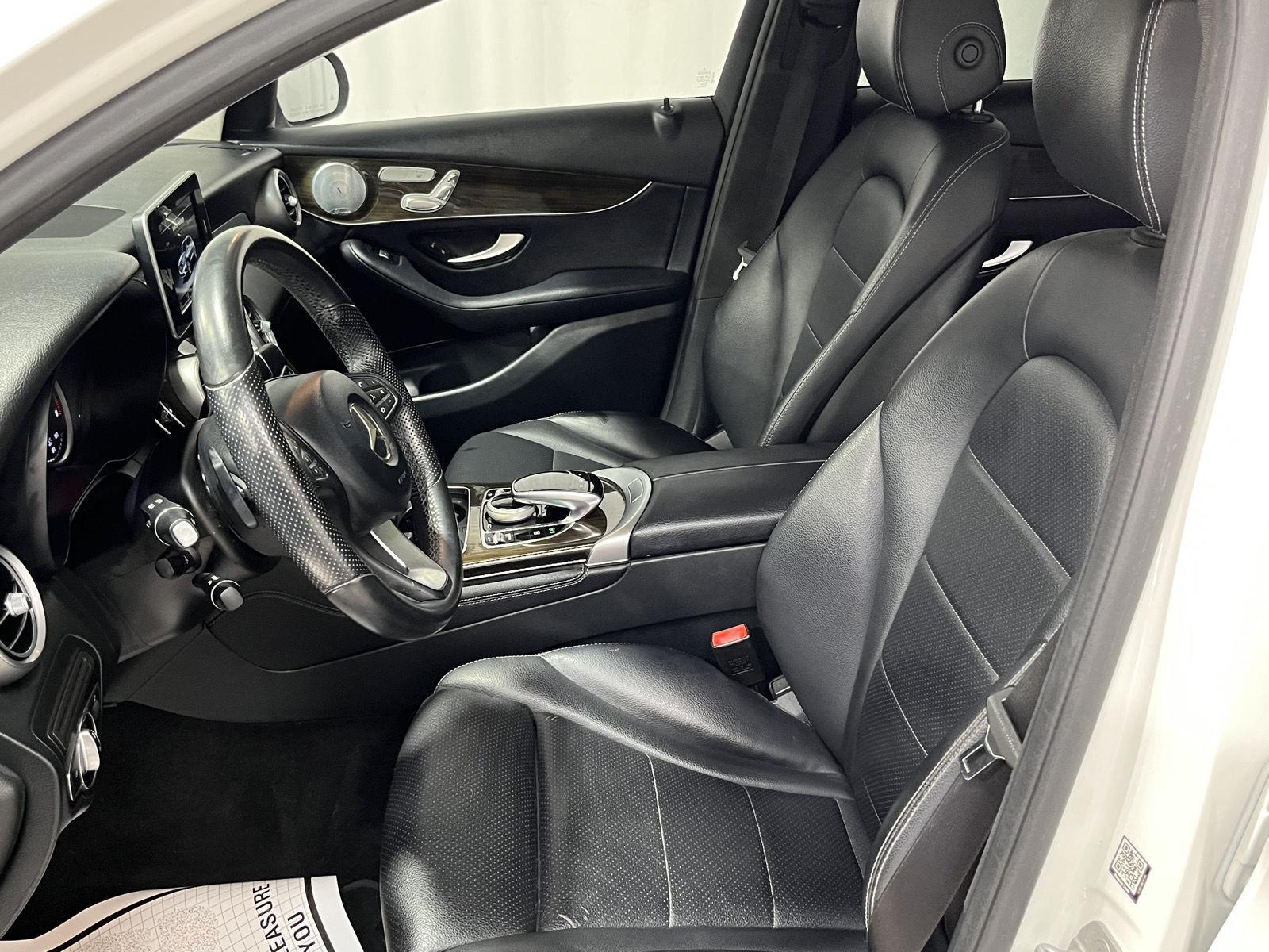 2016 Mercedes Benz GLC 300 photo 9