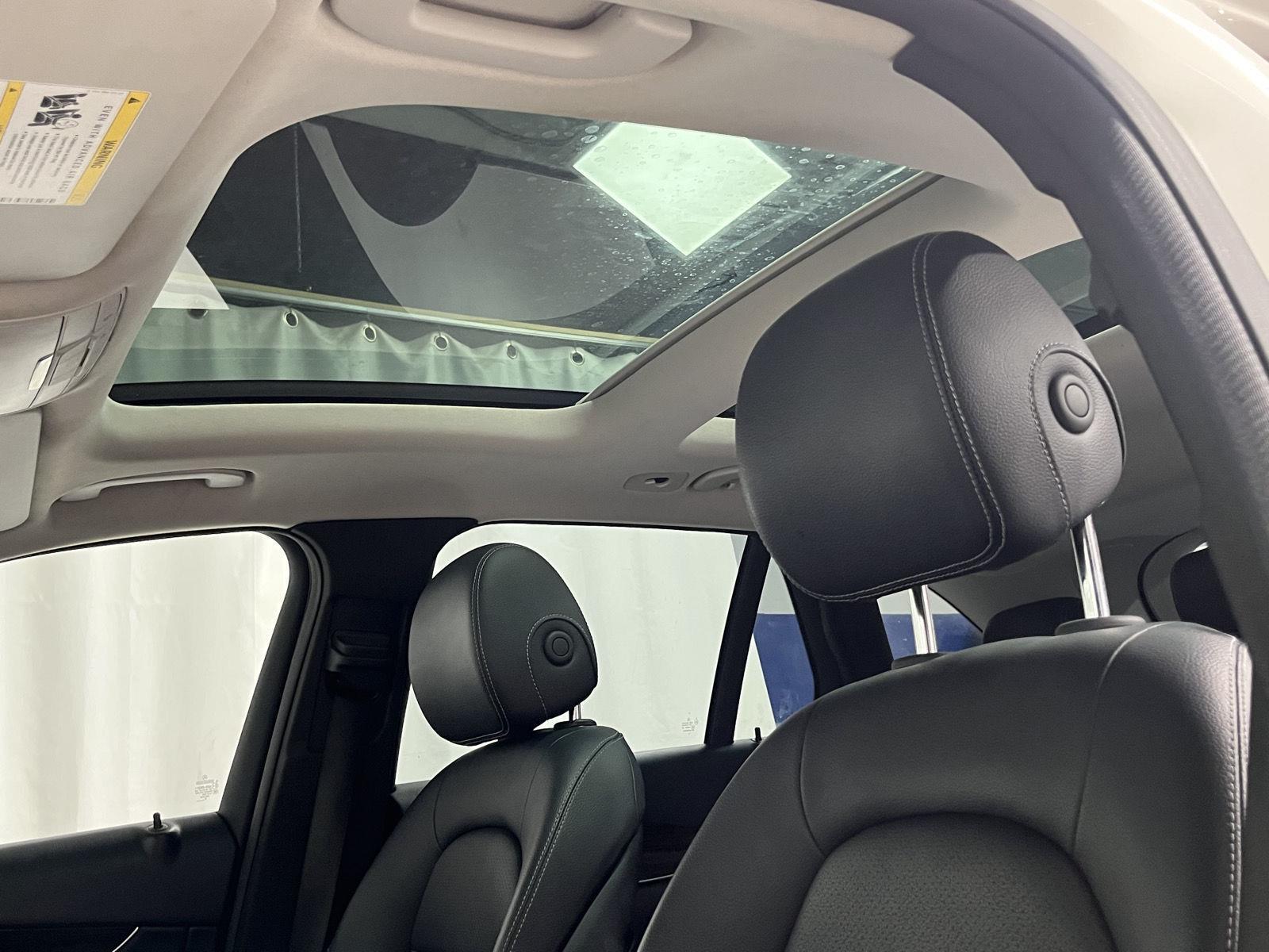 2016 Mercedes Benz GLC 300 photo 13
