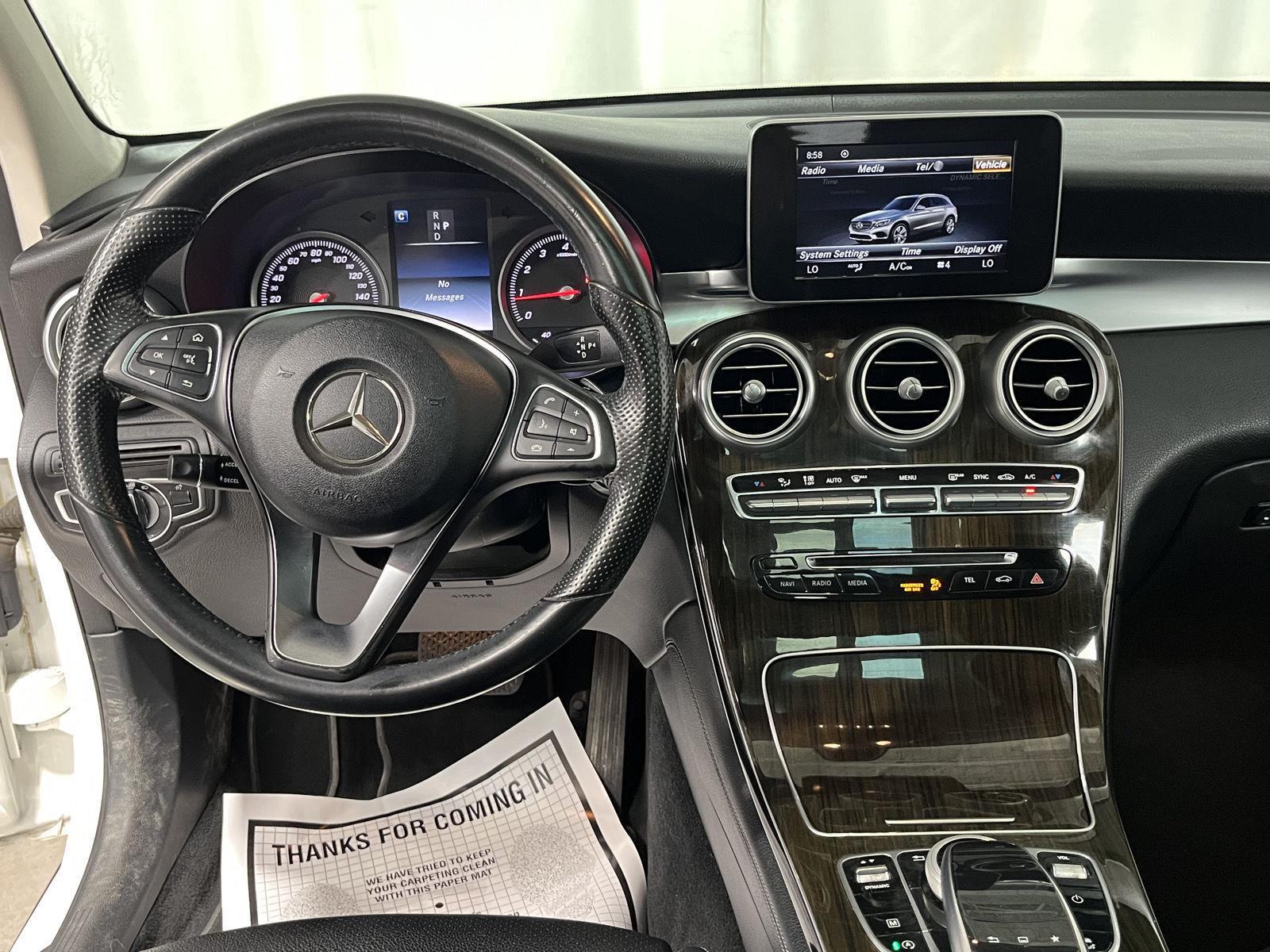 2016 Mercedes Benz GLC 300 photo 14