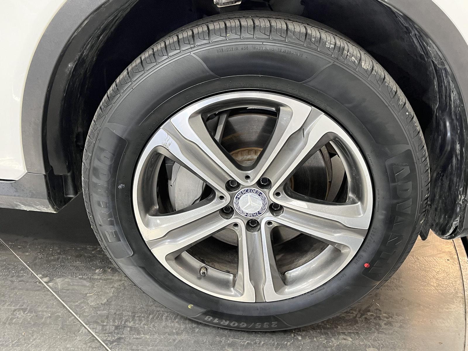 2016 Mercedes Benz GLC 300 photo 21
