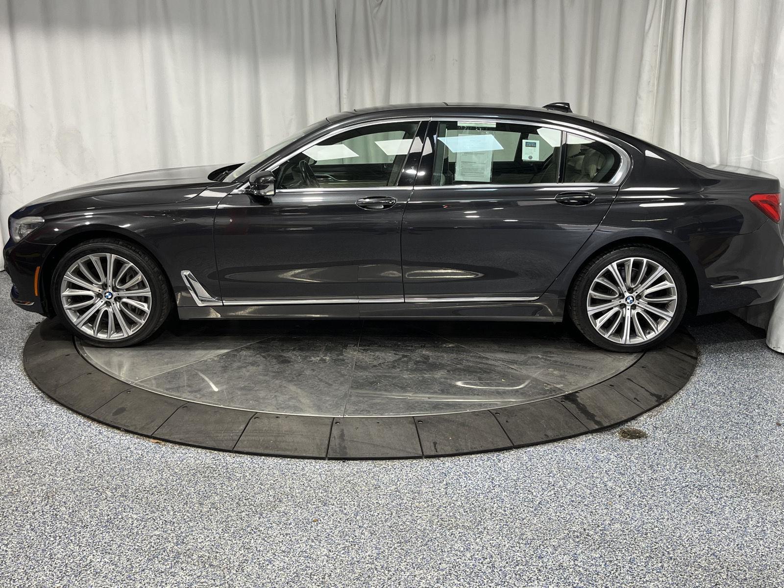 2016 Bmw 750i xDrive photo 2