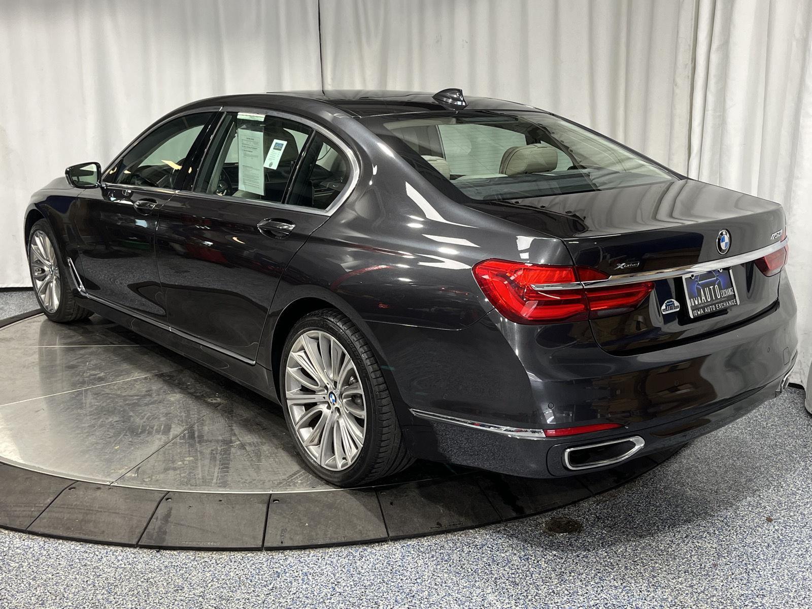2016 Bmw 750i xDrive photo 3