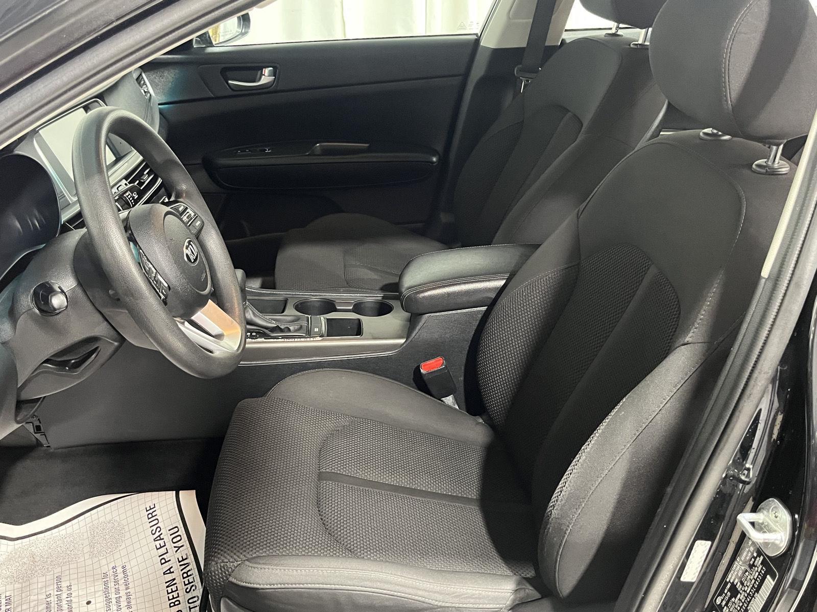 2020 Kia Optima LX photo 9