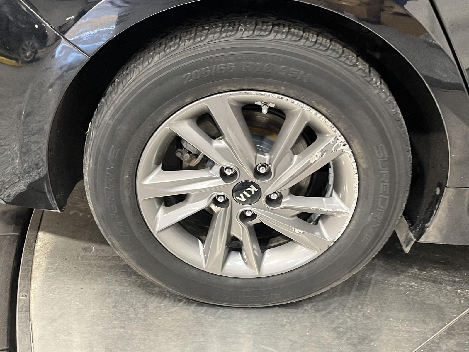 2020 Kia Optima LX photo 18