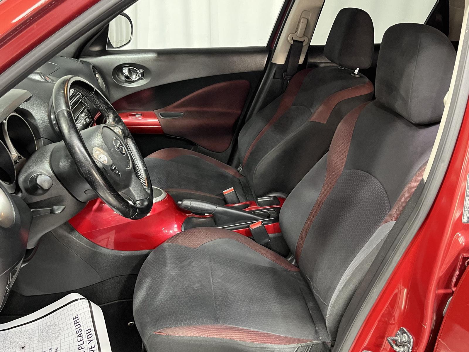 2012 Nissan Juke SV photo 9