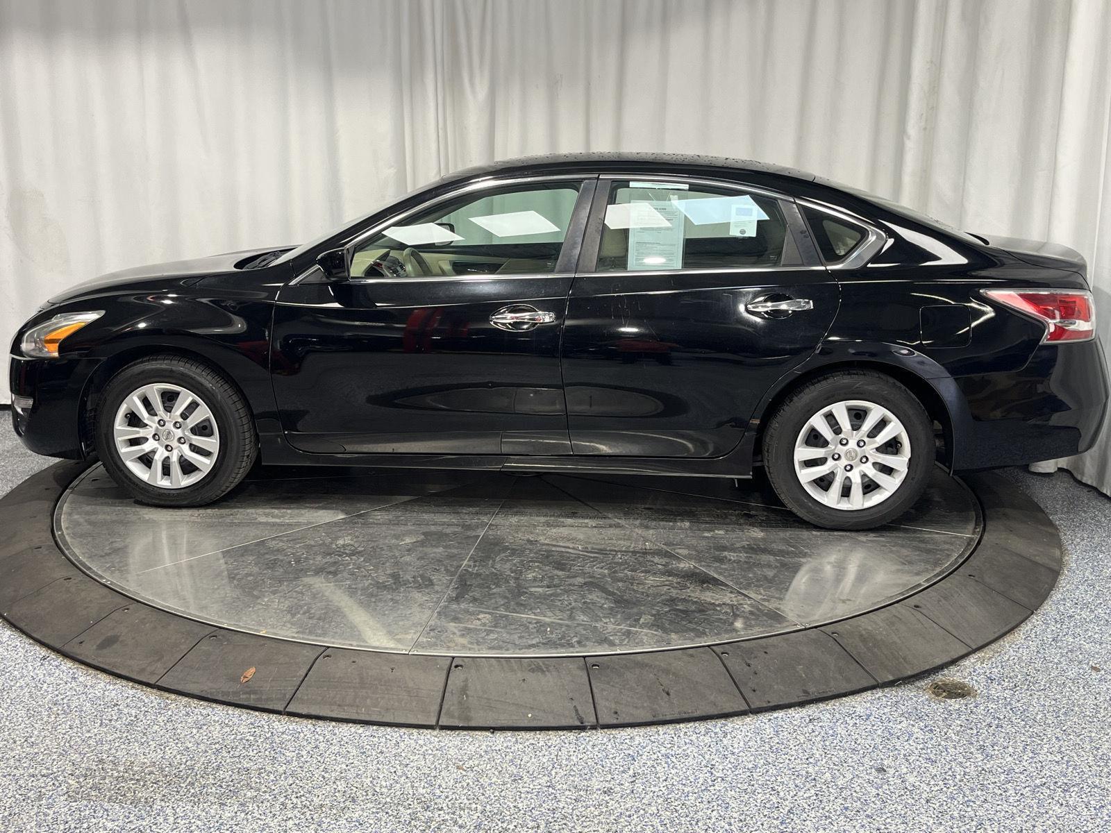 2015 Nissan Altima 2.5 S photo 3