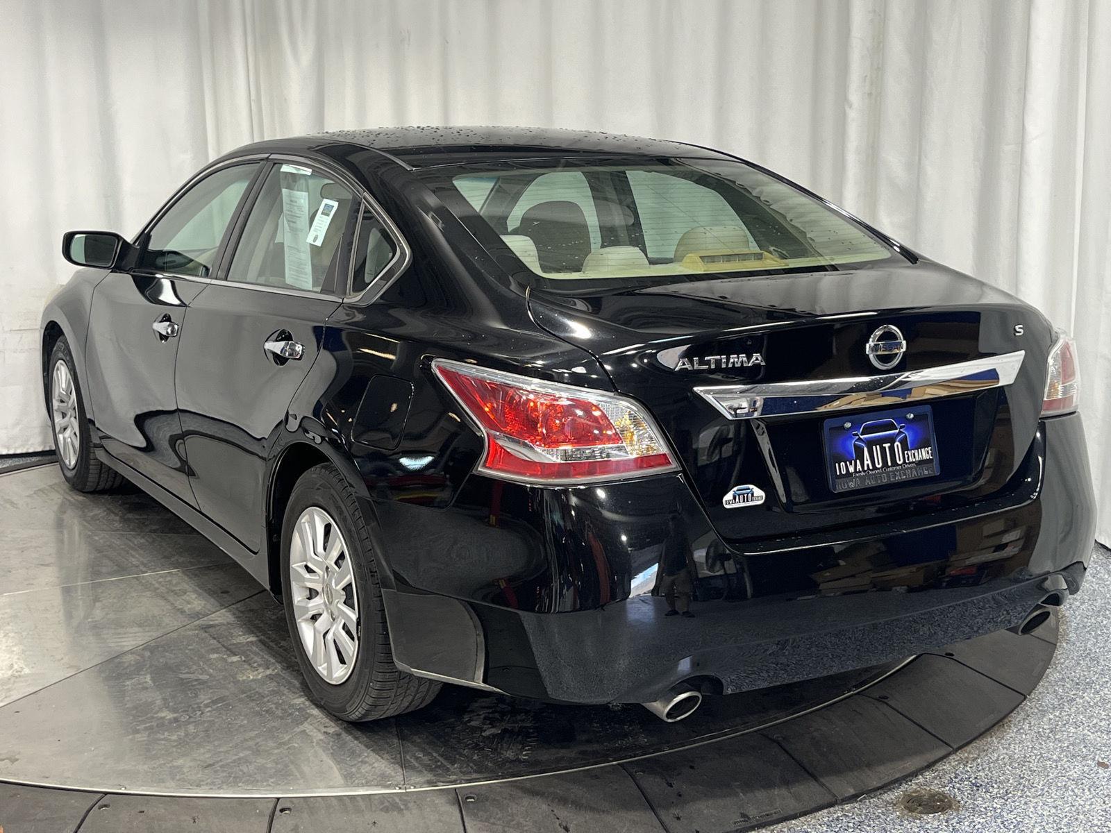 2015 Nissan Altima 2.5 S photo 4