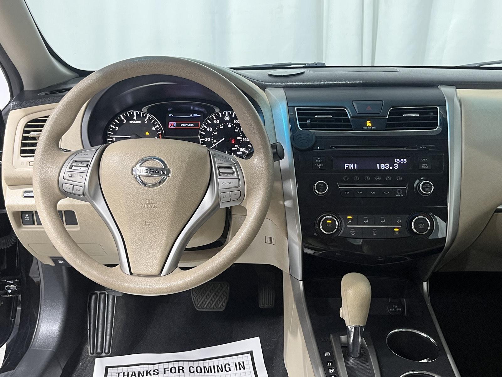 2015 Nissan Altima 2.5 S photo 11