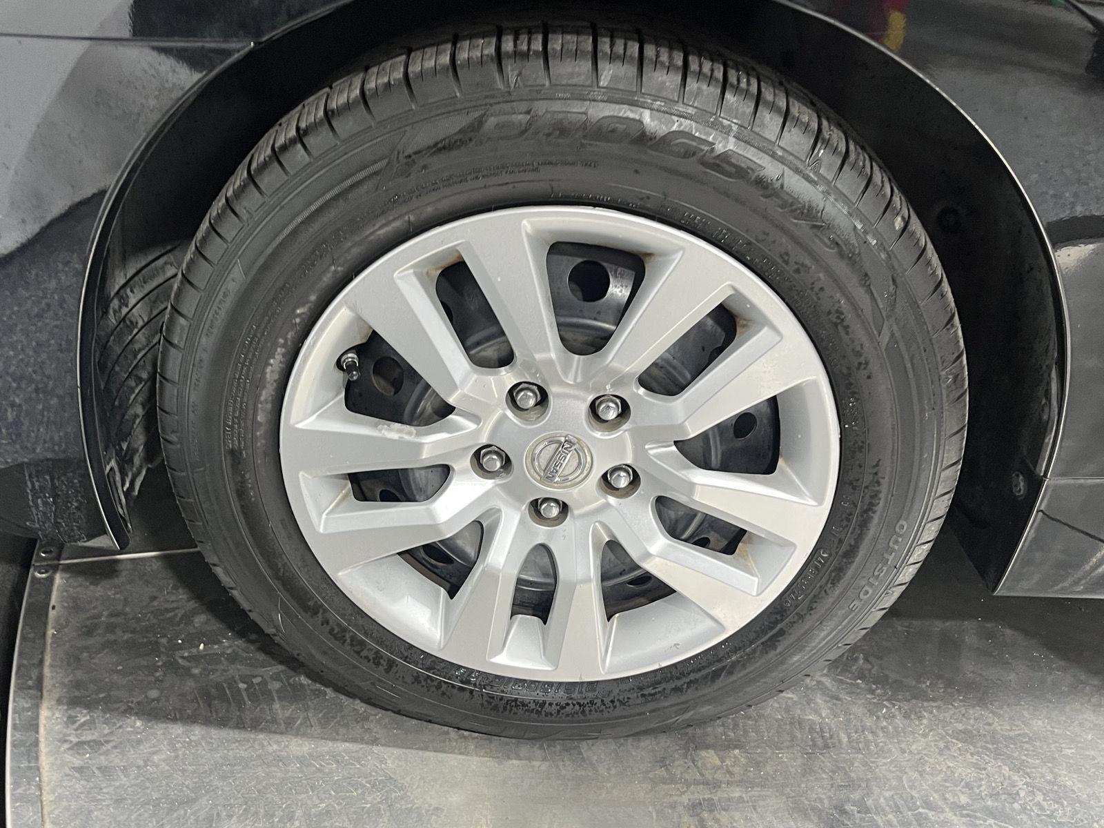 2015 Nissan Altima 2.5 S photo 14