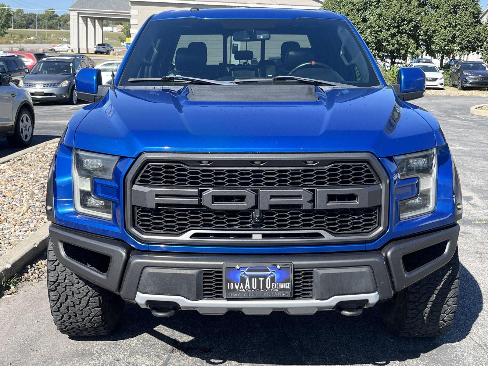 2017 Ford F-150 Raptor photo 2