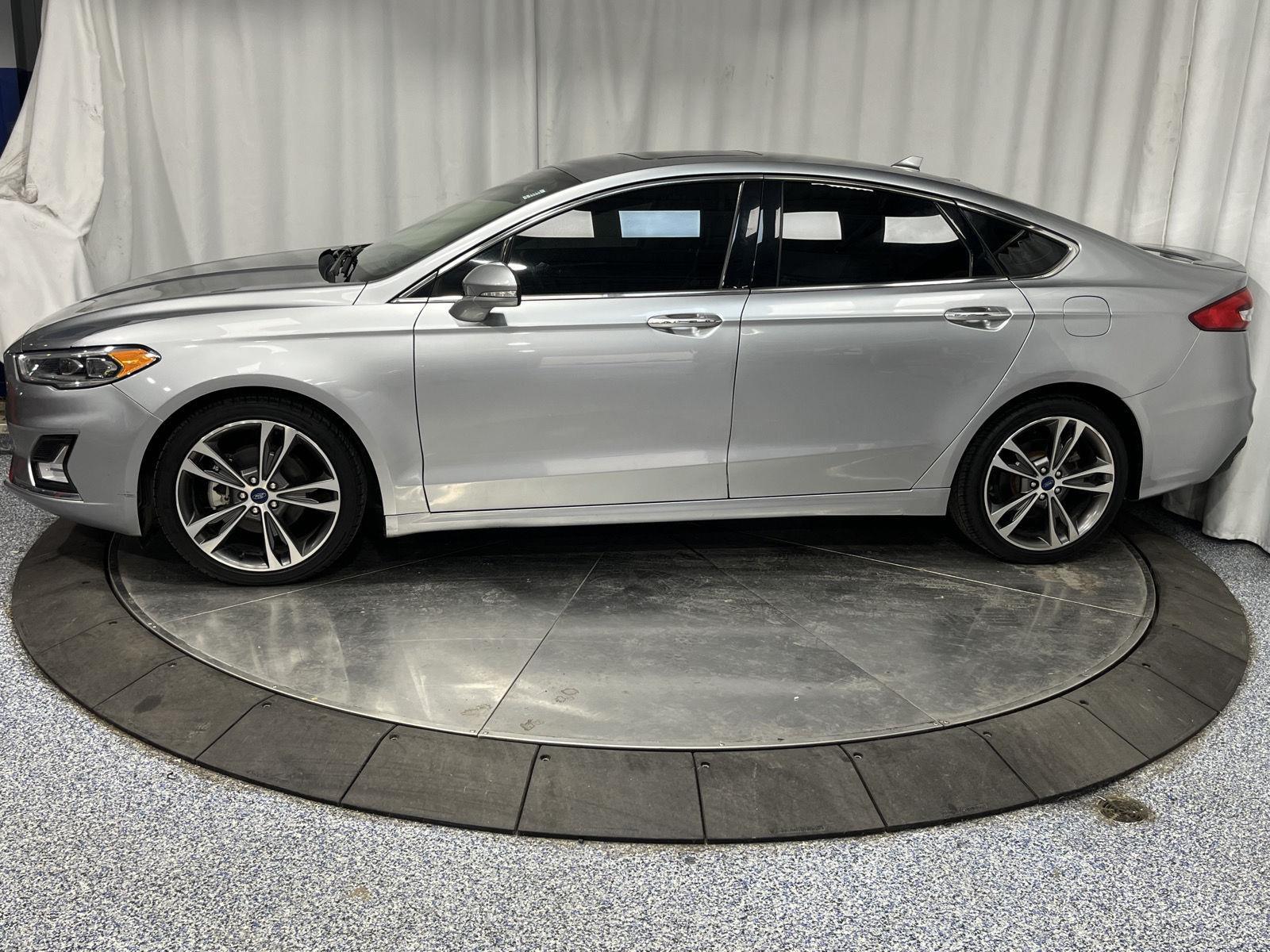 2020 Ford Fusion Titanium photo 3