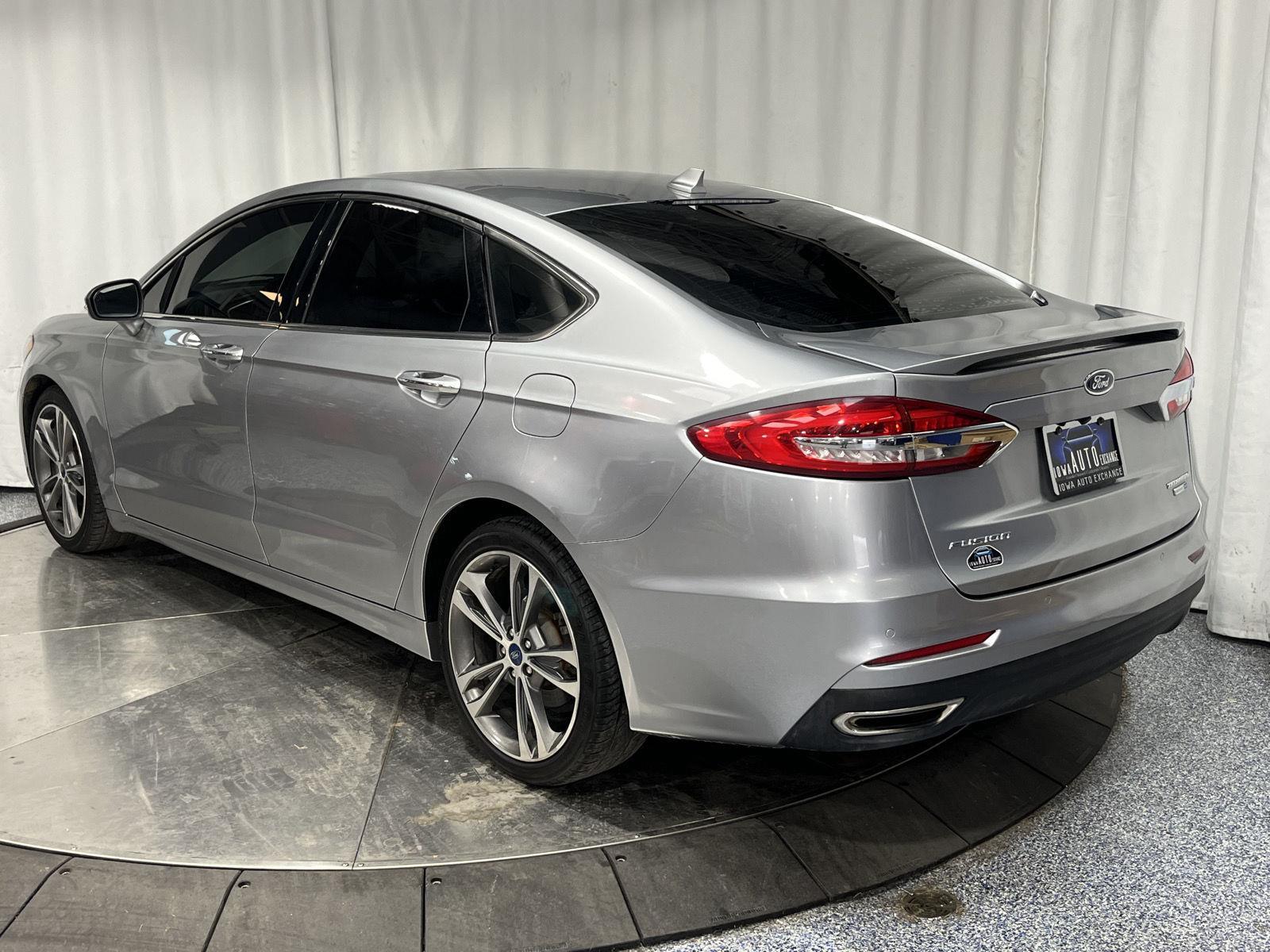 2020 Ford Fusion Titanium photo 4