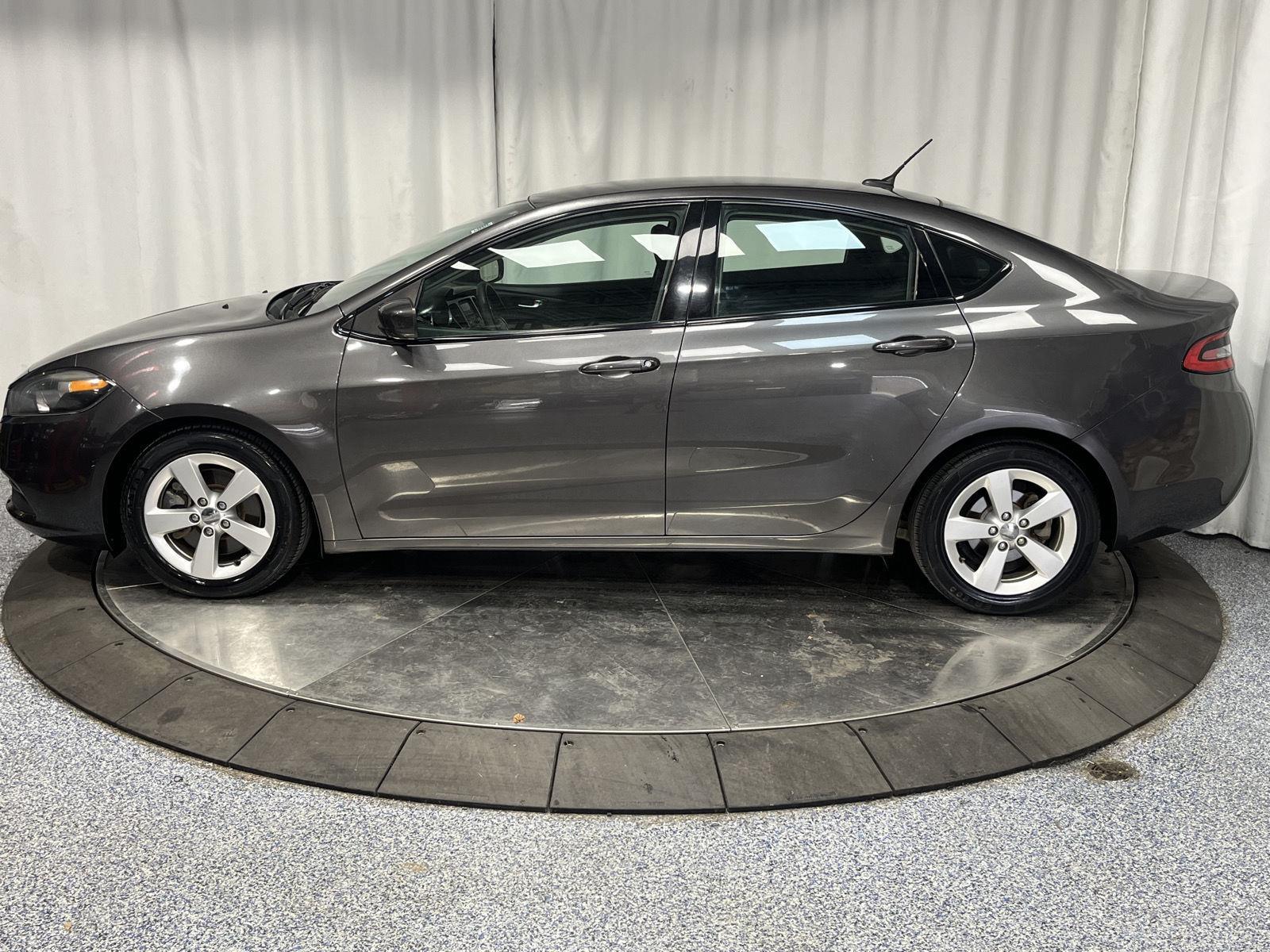 2016 Dodge Dart SXT photo 4