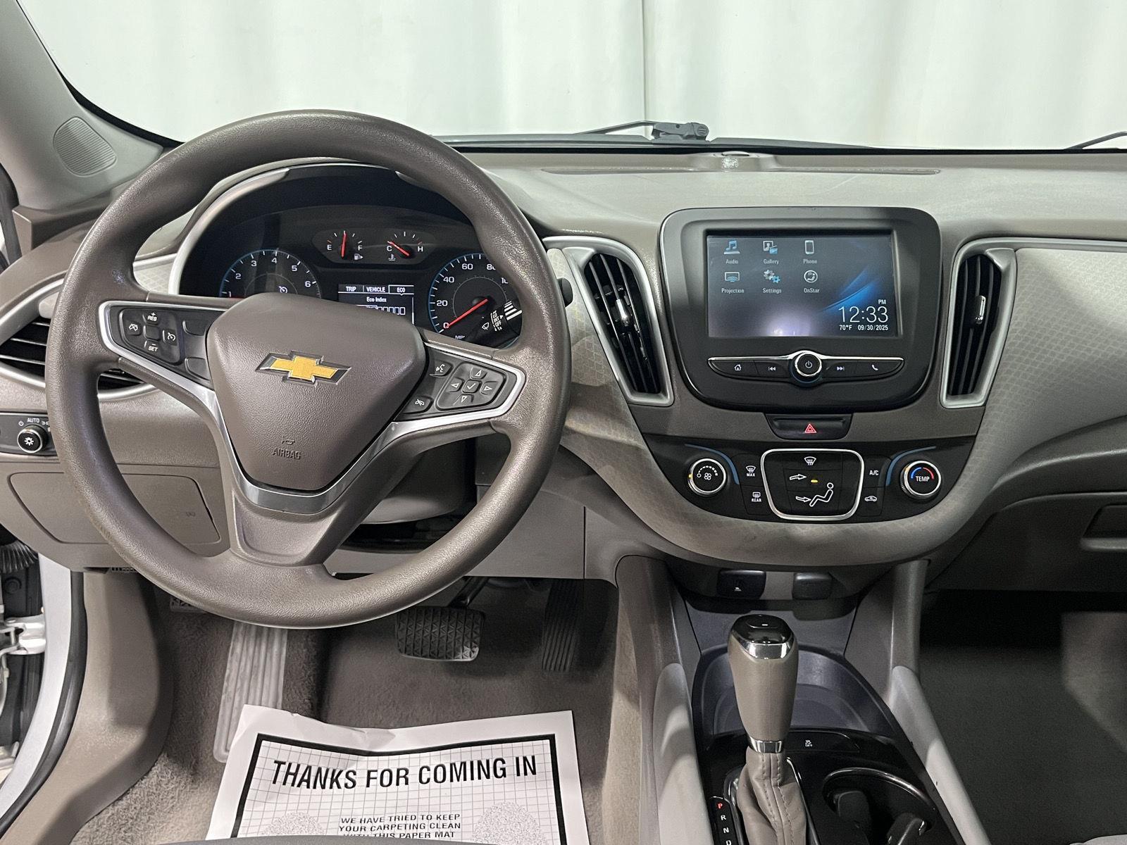 2018 Chevrolet Malibu LS photo 12