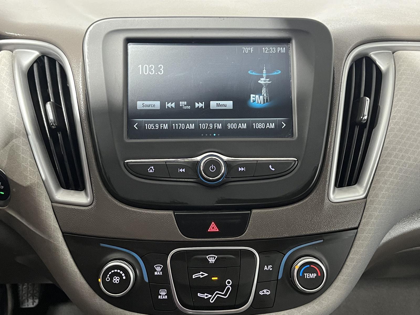 2018 Chevrolet Malibu LS photo 14