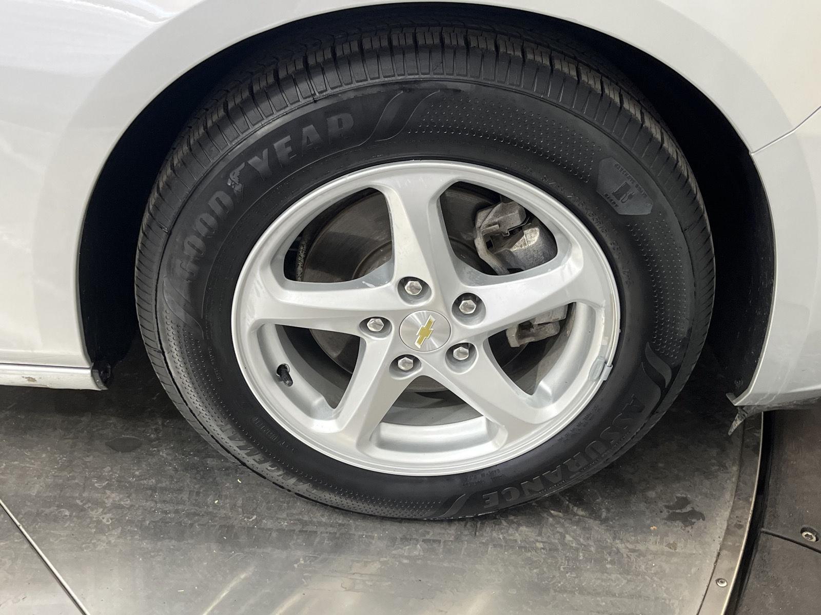 2018 Chevrolet Malibu LS photo 19