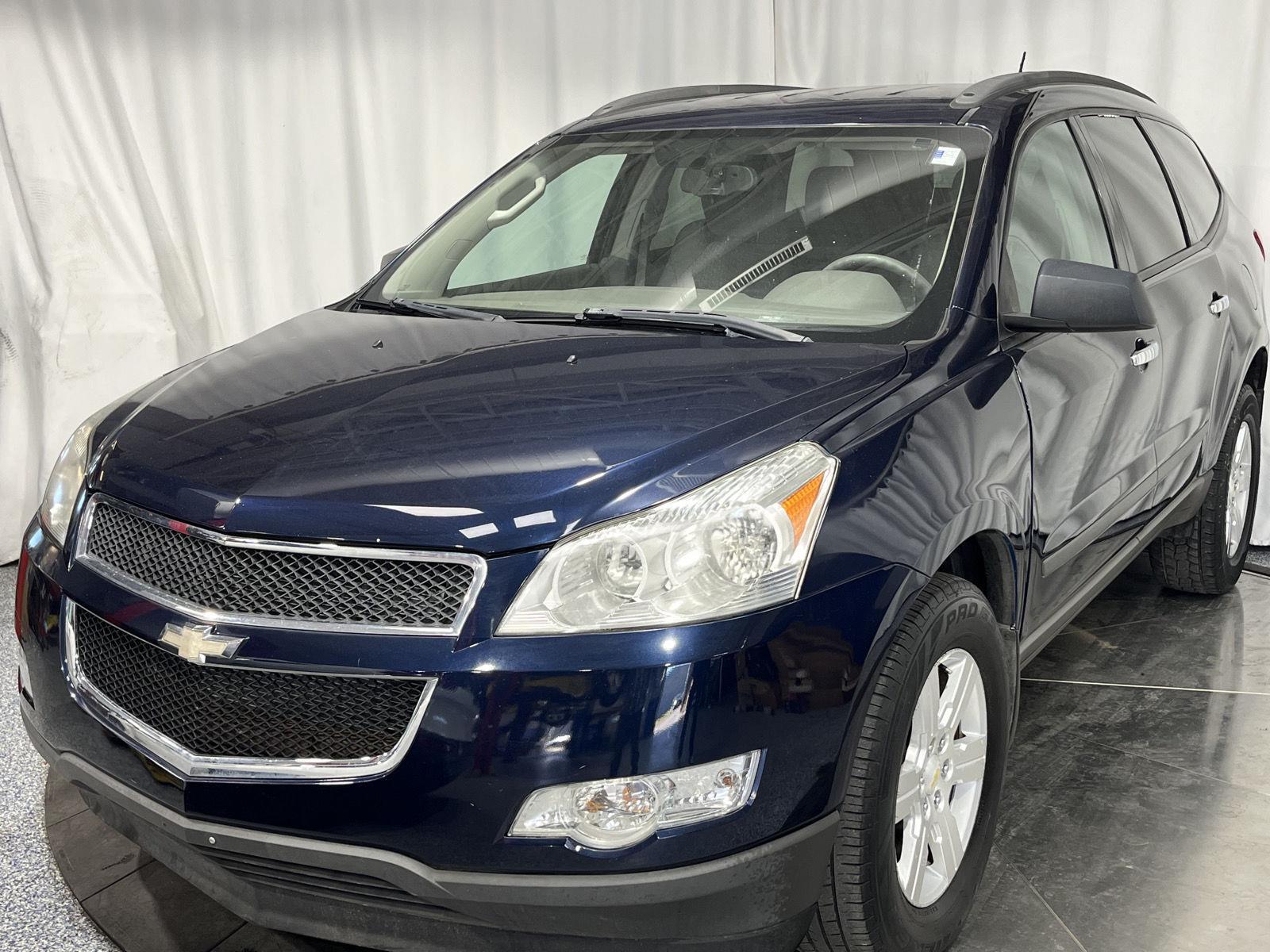 2011 Chevrolet Traverse LS photo 3