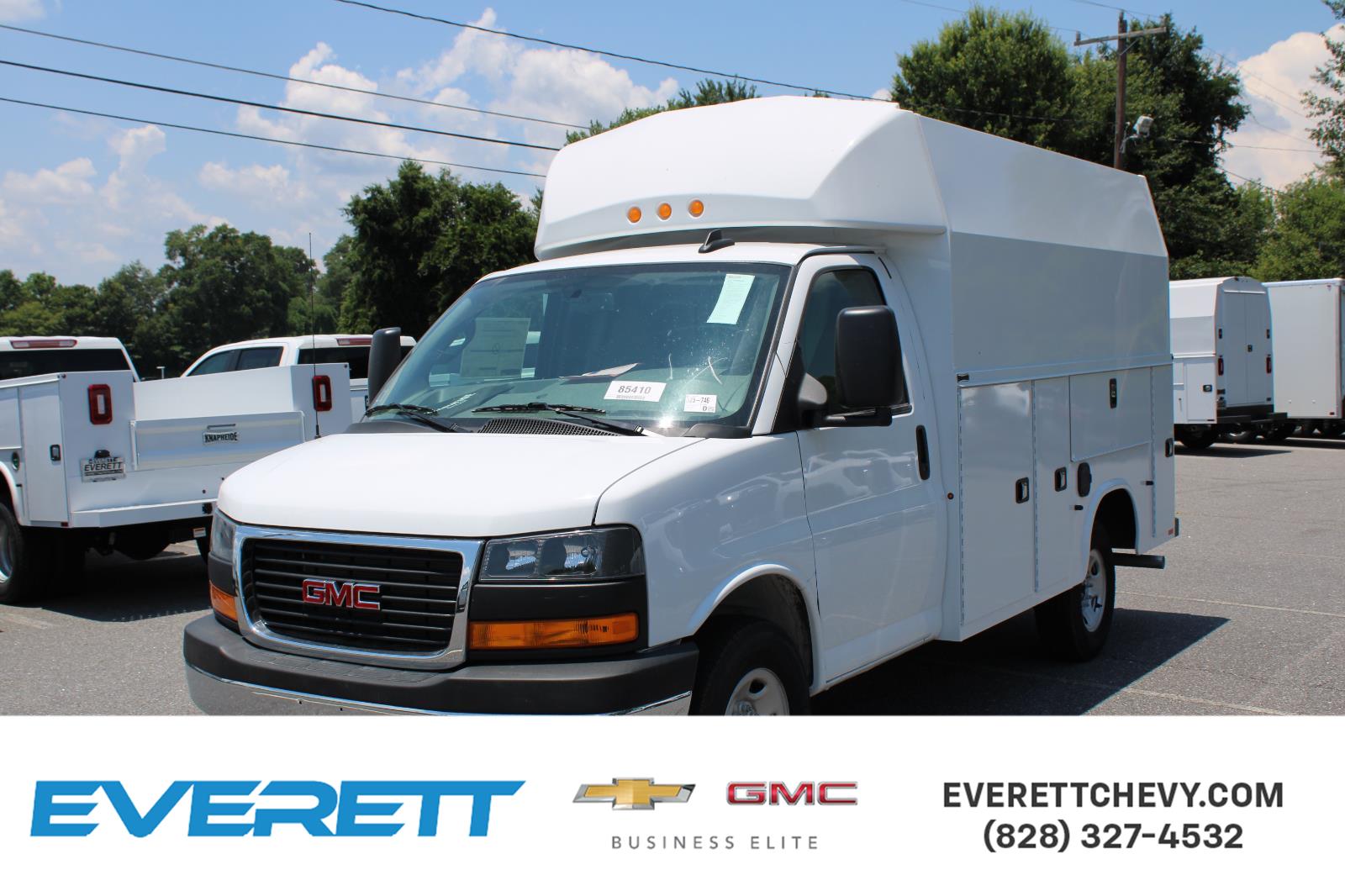 2025 GMC Savana Commercial Cutaway 