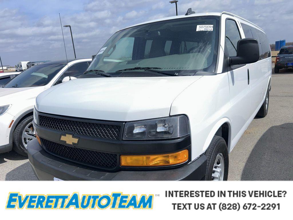 2025 Chevrolet Express 3500 LS Extended RWD