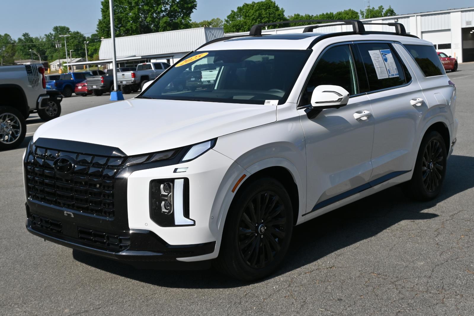 View vehicle photo 3