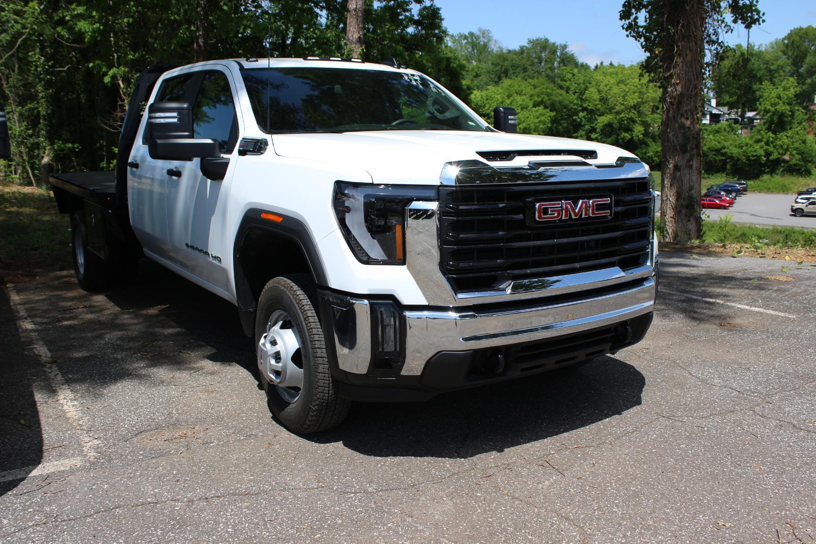 2026 GMC Sierra 3500HD CC Pro