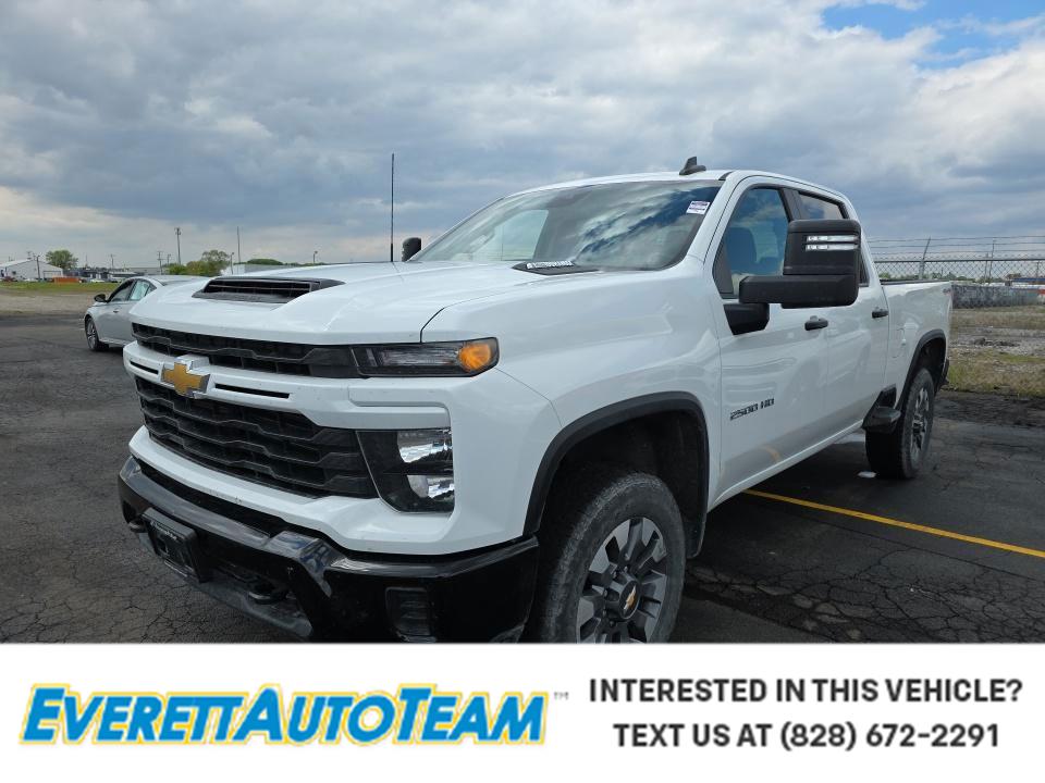 2024 Chevrolet Silverado 2500HD Custom Crew Cab 4WD
