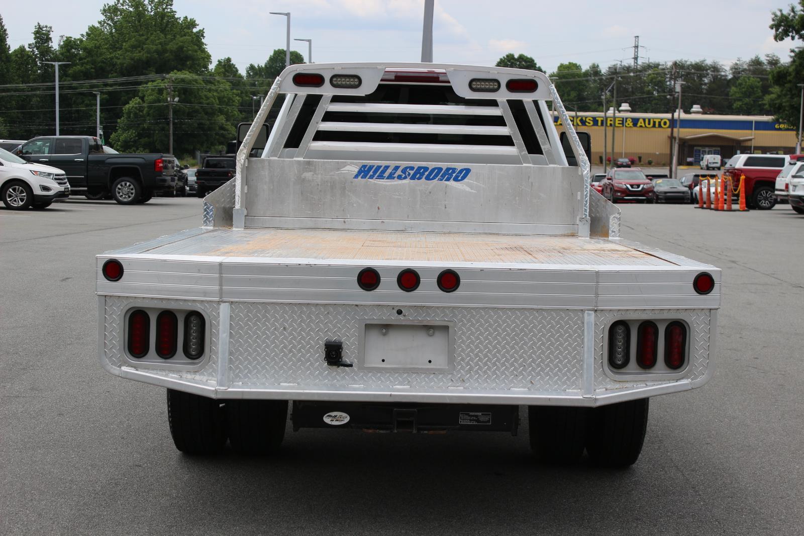 View vehicle photo 6