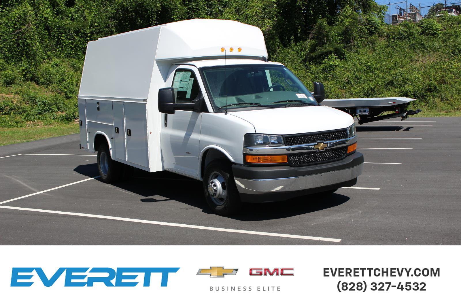 2026 Chevrolet Express Cutaway 3500 Van 139