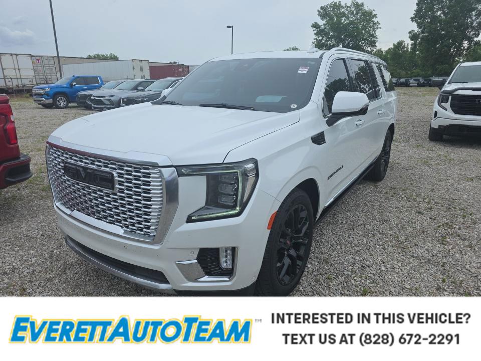 White Frost Tricoat 2023 GMC Yukon XL SUV / Crossover Four-Wheel Drive Automatic