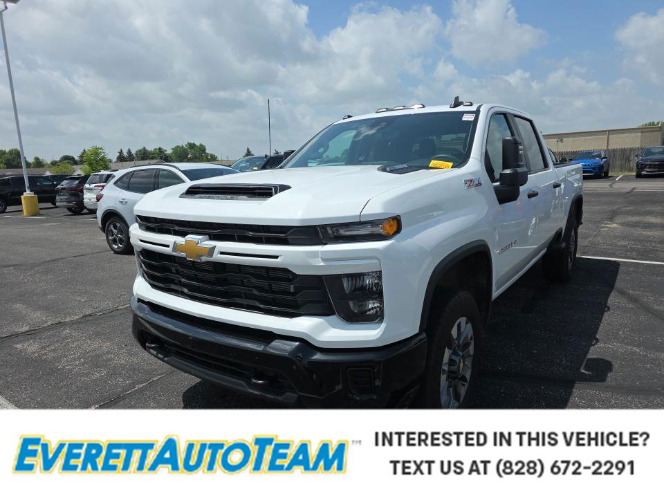 2024 Chevrolet Silverado 2500HD Custom Crew Cab 4WD