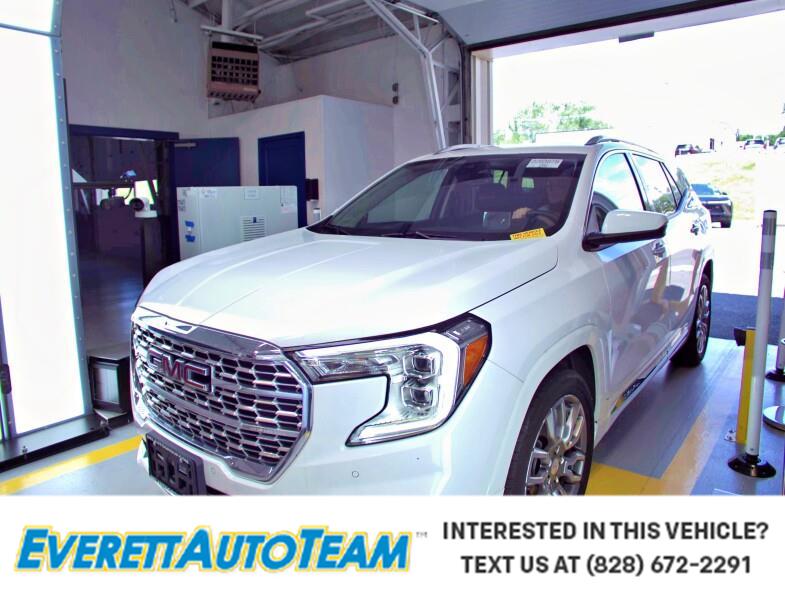  2023 GMC Terrain Denali AWD   