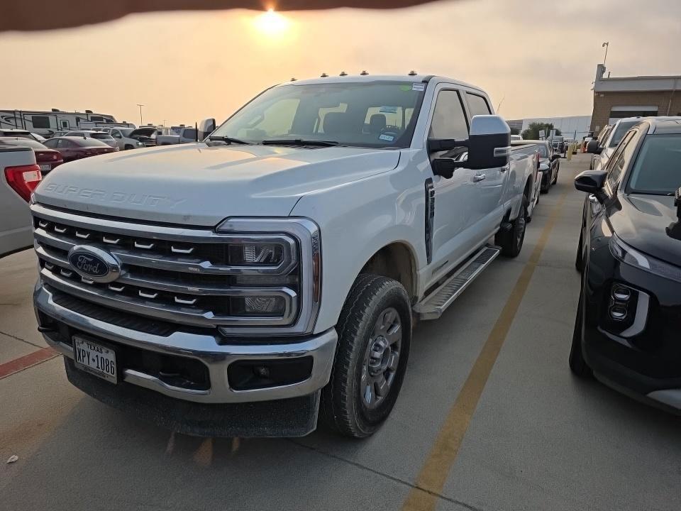2025 Ford Super Duty F-350 SRW LARIAT