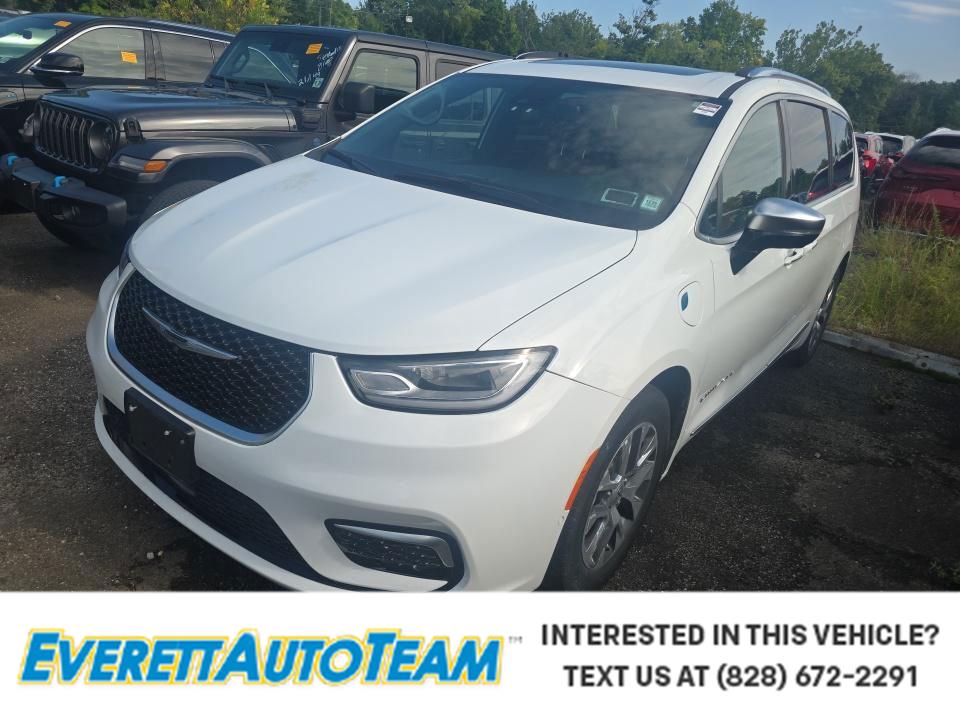 2023 Chrysler Pacifica Hybrid Pinnacle