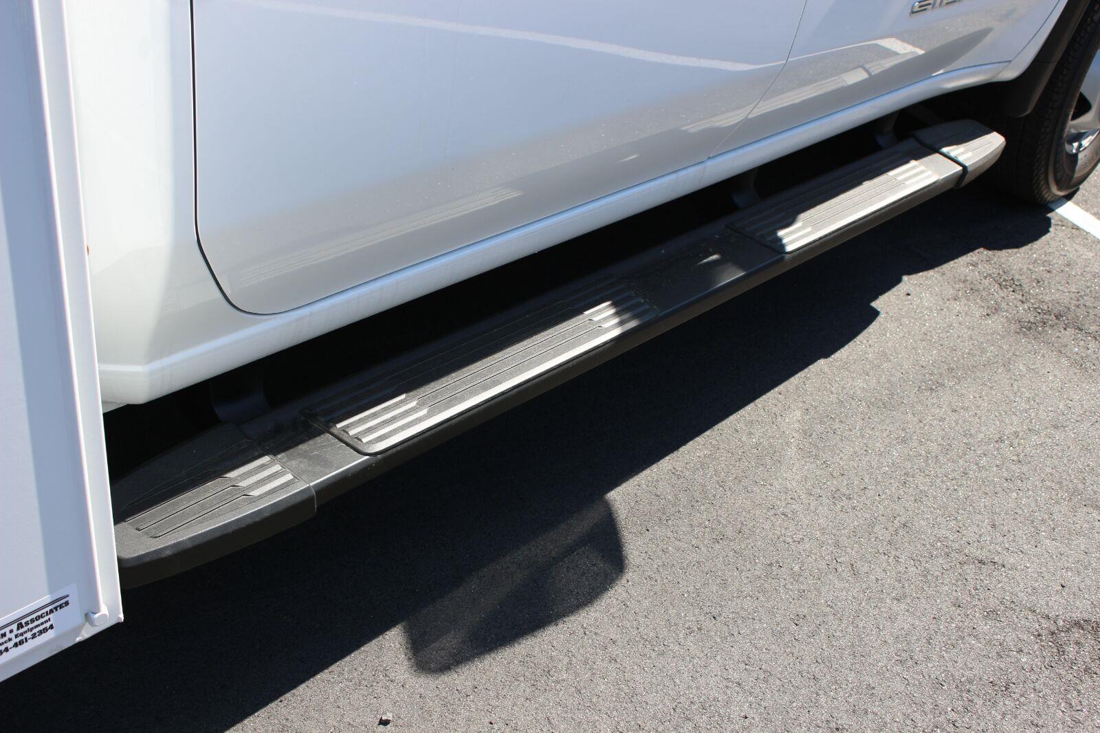 New 2026 Summit White GMC Pro image 12