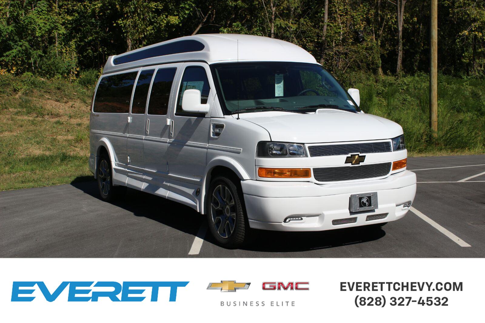 2026 Chevrolet Express Cargo Van RWD 2500 155"