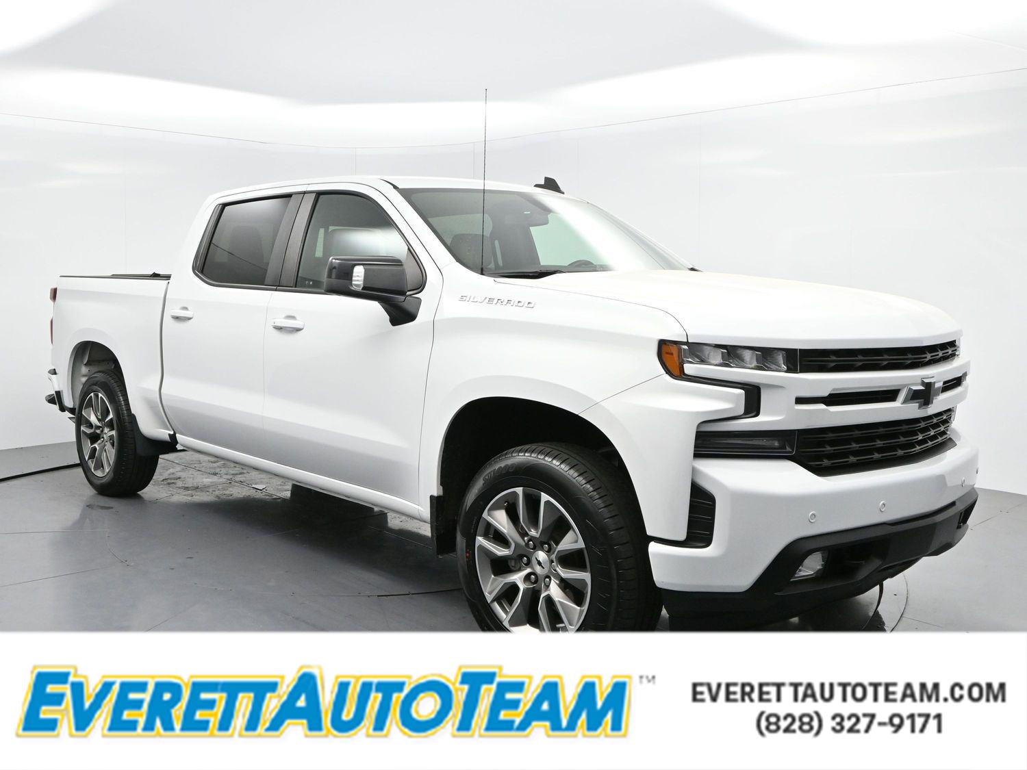 2021 Chevrolet Silverado 1500 RST Crew Cab RWD Blanco (Summit White) Camioneta 4X2 8 velocidades Automática