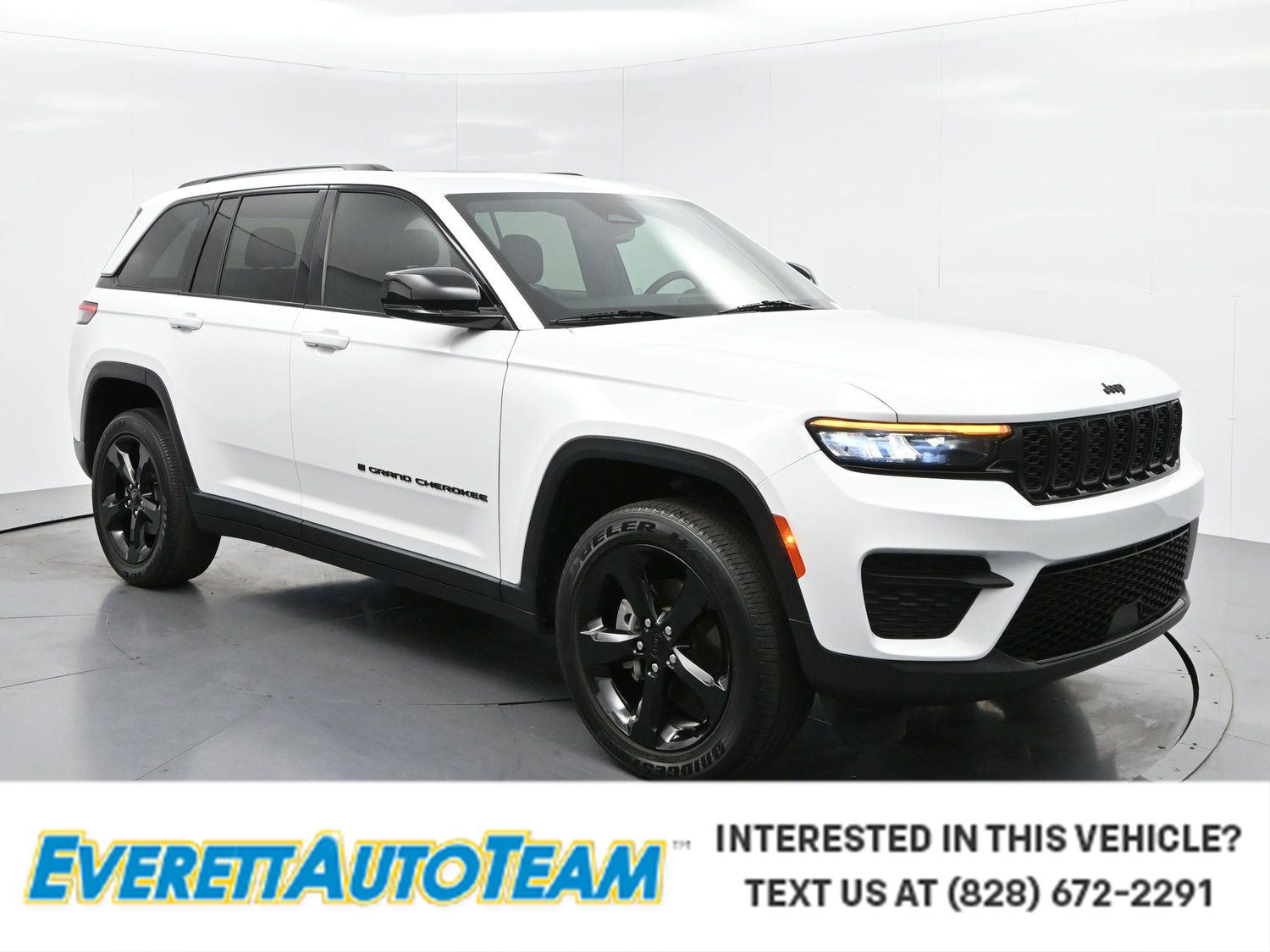 2023 Jeep Grand Cherokee Altitude 4WD
