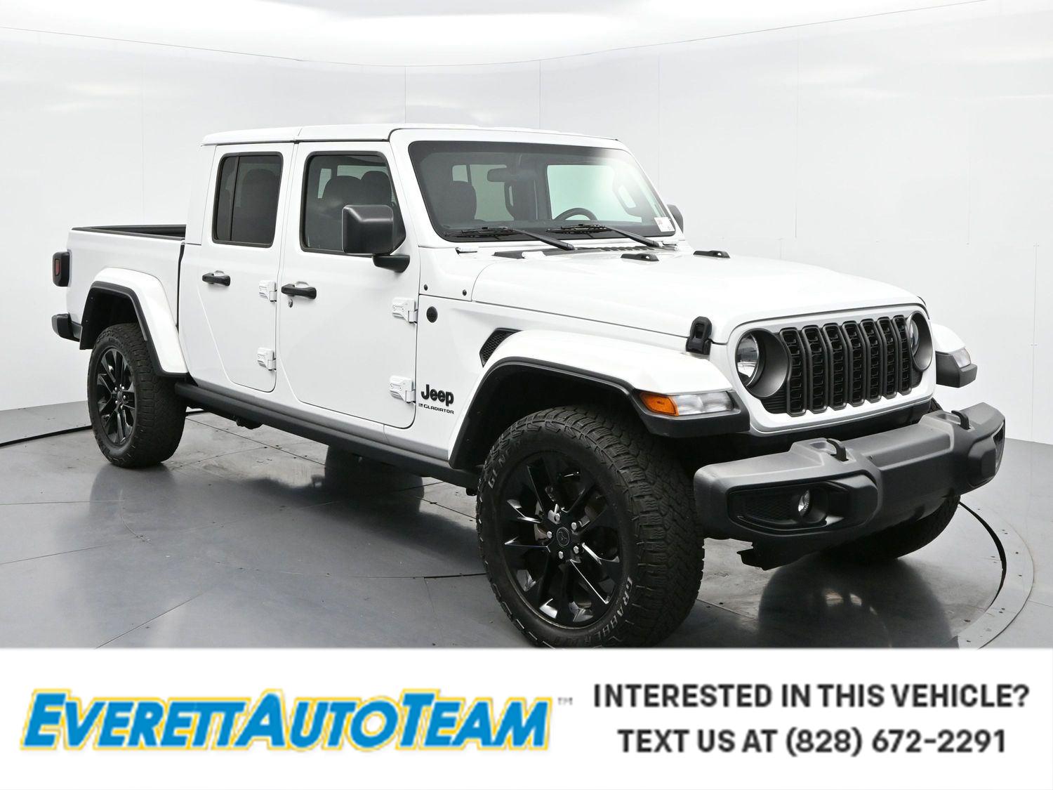 2024 Jeep Gladiator NightHawk Crew Cab 4WD