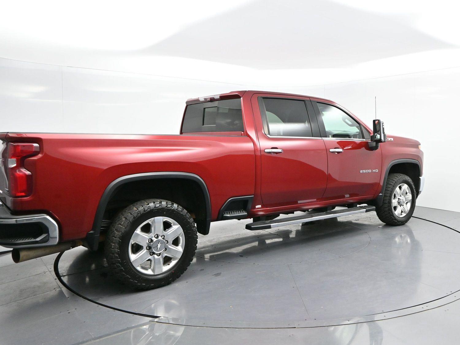 View vehicle photo 7