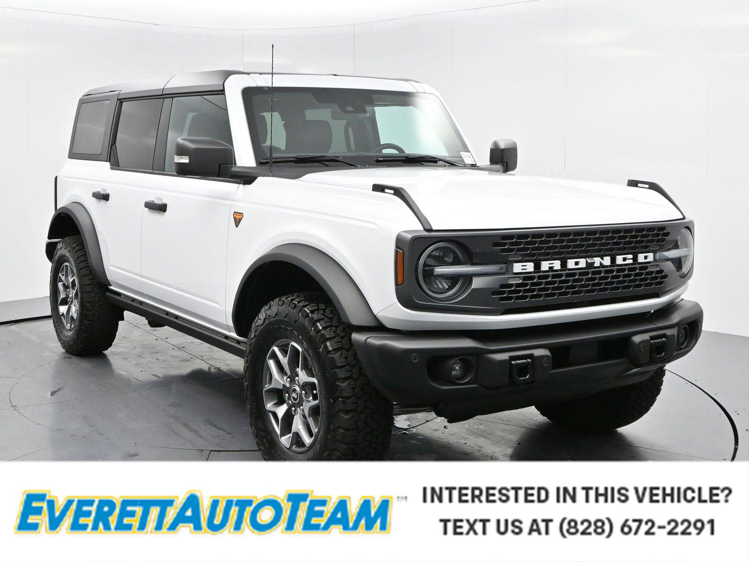 Oxford White 2025 Ford Bronco SUV / Crossover Four-Wheel Drive Automatic