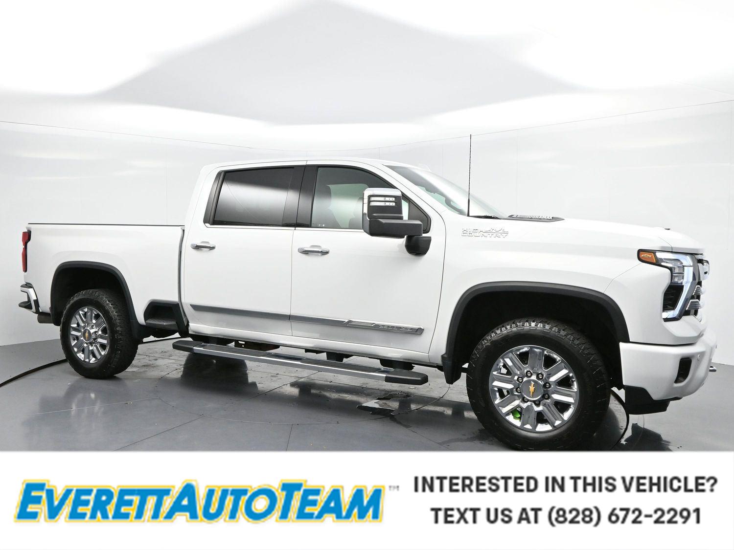 Summit White 2024 Chevrolet Silverado 2500HD Pickup Truck Four-Wheel Drive Automatic