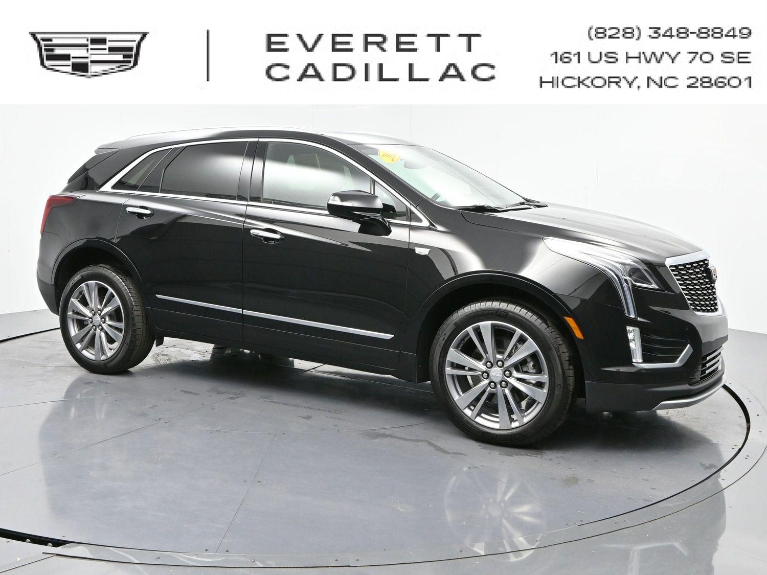 Black 2025 Cadillac XT5 Premium Luxury AWD SUV / Crossover Four-Wheel Drive