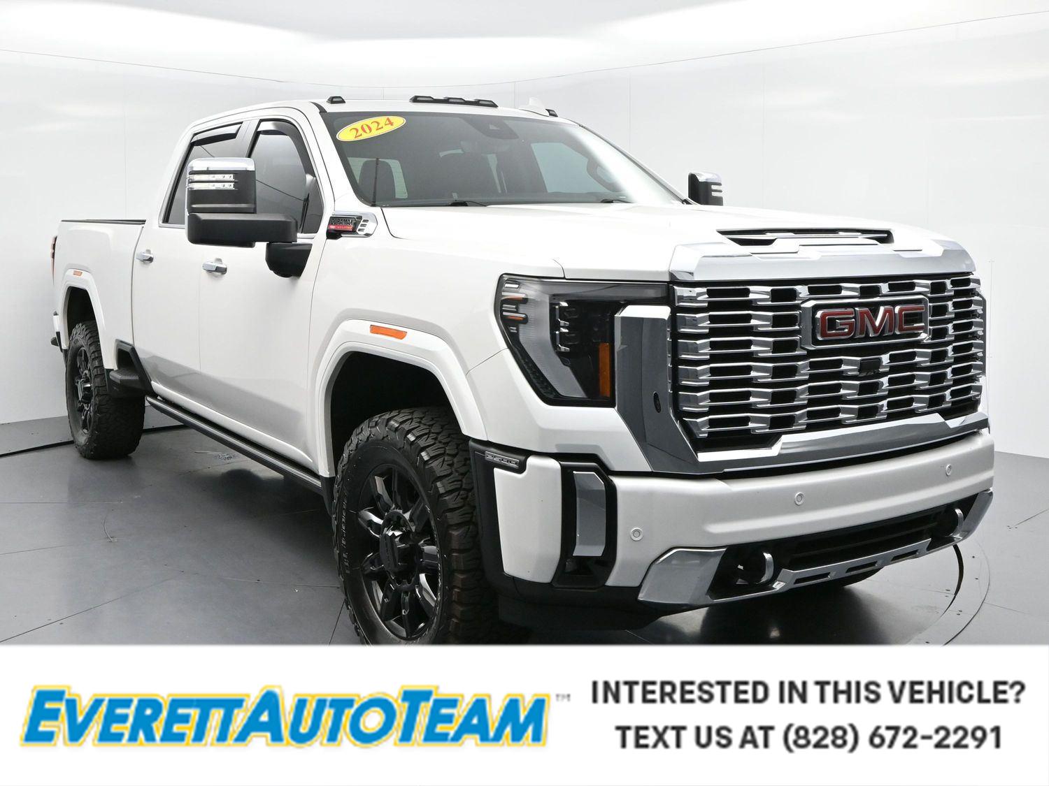 White Frost Tricoat 2024 GMC Sierra 2500HD Pickup Truck Four-Wheel Drive Automatic