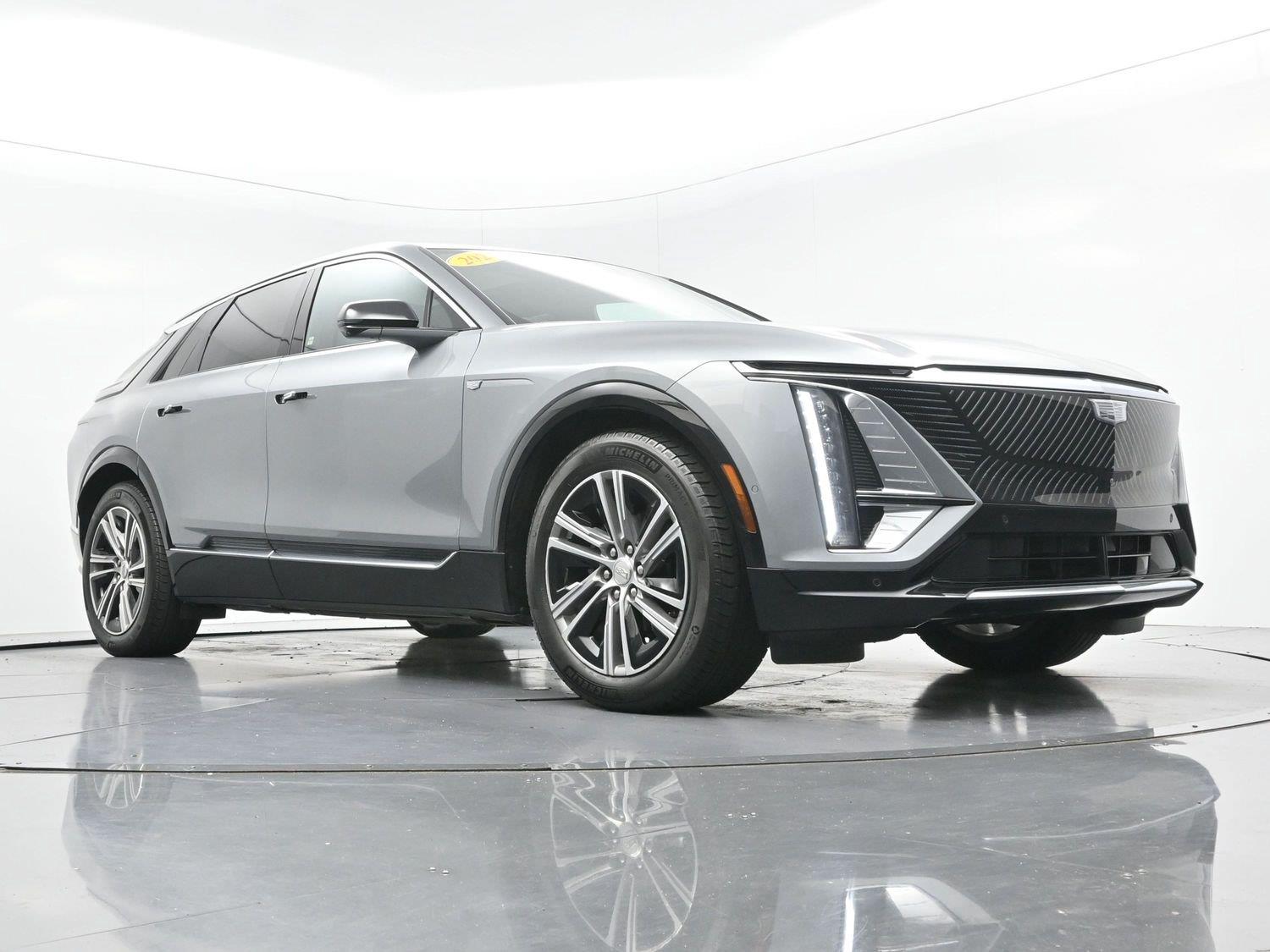 Used 2024 Argent Silver Metallic Cadillac Luxury 1 image 41
