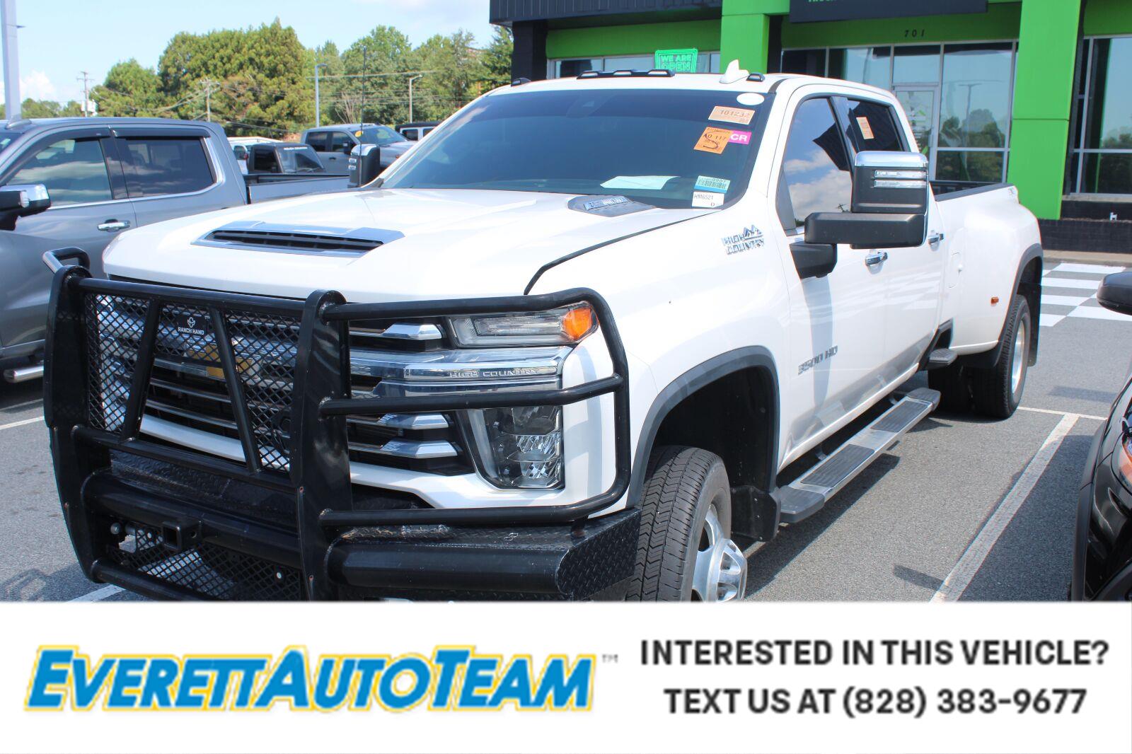White (Iridescent Pearl Tricoat) 2022 Chevrolet Silverado 3500HD Pickup Truck Four-Wheel Drive Automatic