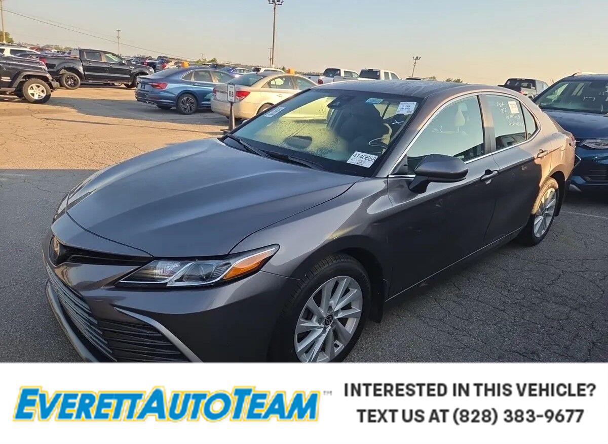 2022 Toyota Camry LE