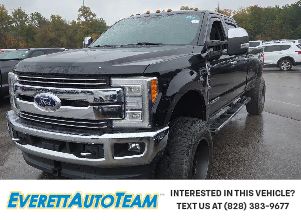 2017 Ford Super Duty F-250 Lariat