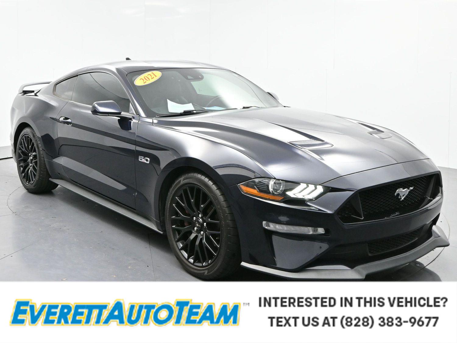 Ford Mustang GT Premium Coupe RWD