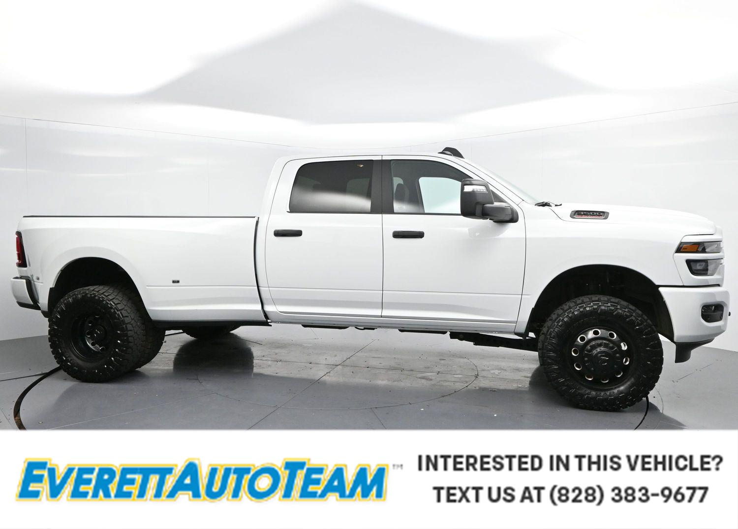 Bright White Clearcoat 2025 RAM 3500 Pickup Truck Four-Wheel Drive 8-Speed Automatic