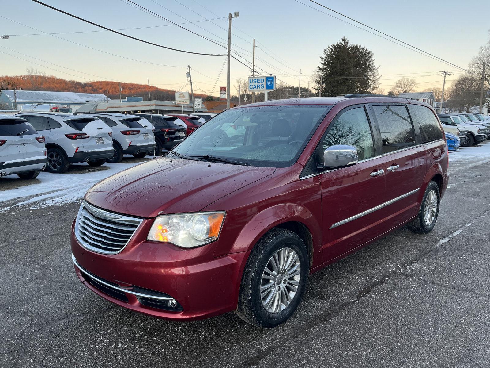2015 Chrysler Town & Country Touring-L FWD